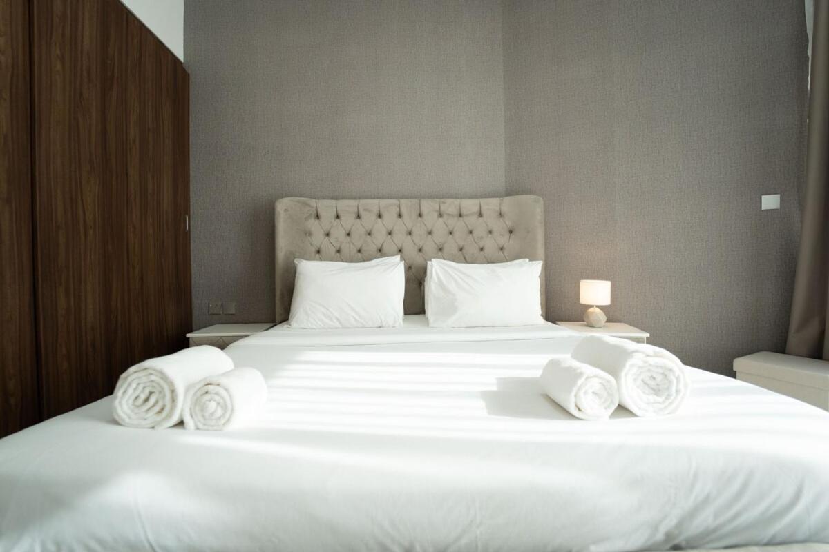 Aws Holiday Homes - Luxurious 2Br In Business Bay دبي المظهر الخارجي الصورة
