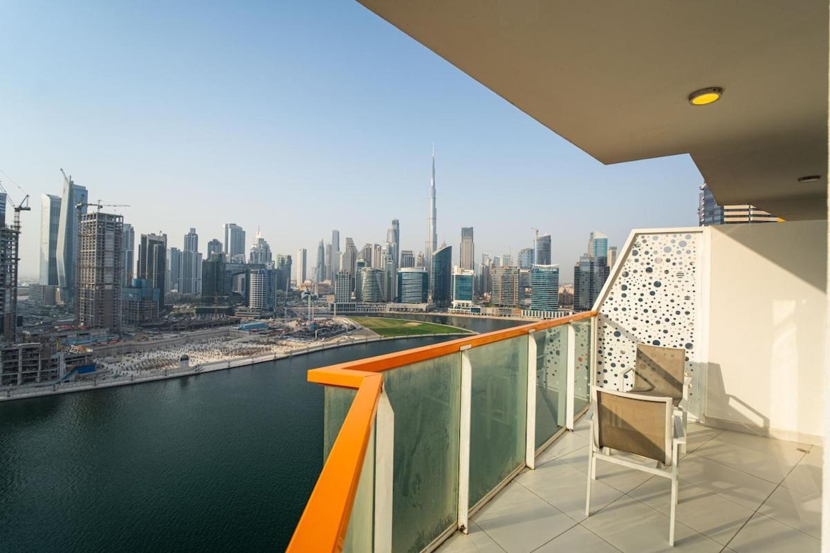 Aws Holiday Homes - Luxurious 2Br In Business Bay دبي المظهر الخارجي الصورة